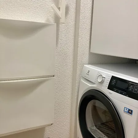 Modern In Centre - Free Parking Daire Üsküp