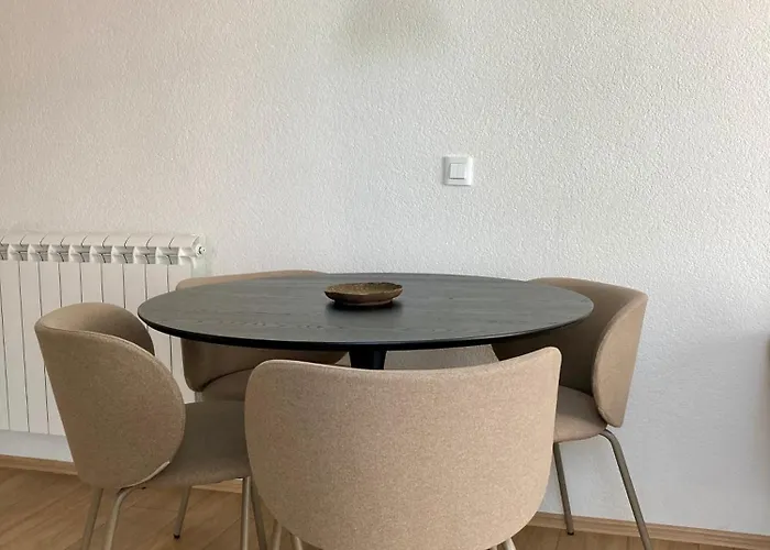 Apartment Modern In Centre - Free Parking Skopje